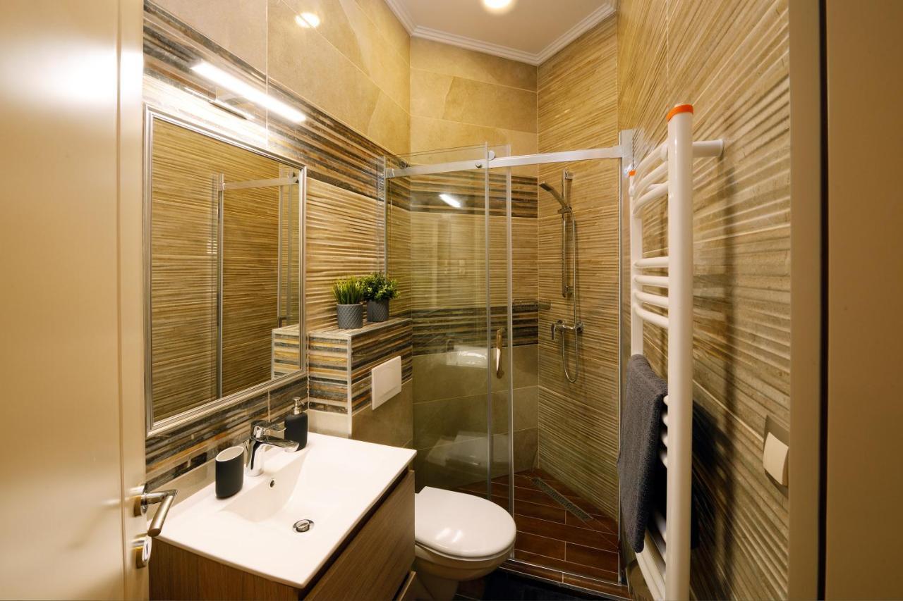 Orangehomes 4 Bdrm Apartment View To Synagogue Будапеща Екстериор снимка